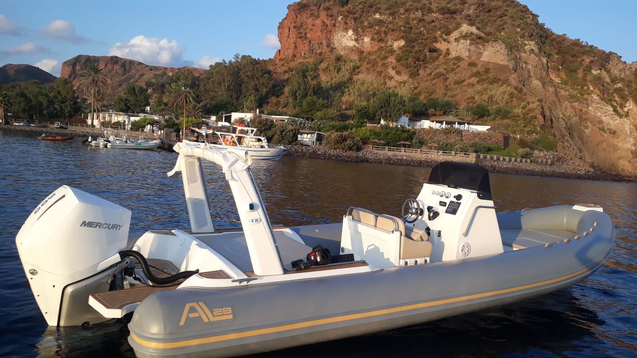Servizi nautici per le isole Eolie e transfert